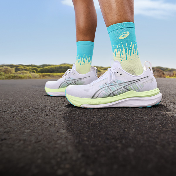 ASICS GEL-Kayano 33. More comfort. More control.