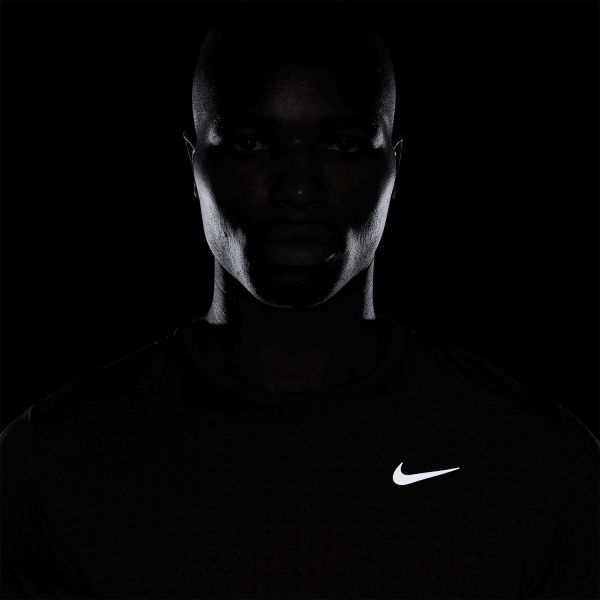 Nike Miler Breathe T-Shirt - Black/Reflective Silver
