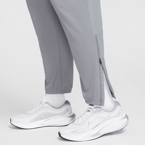 Nike Dri-FIT Challenger Pants - Smoke Grey/Reflective Silver
