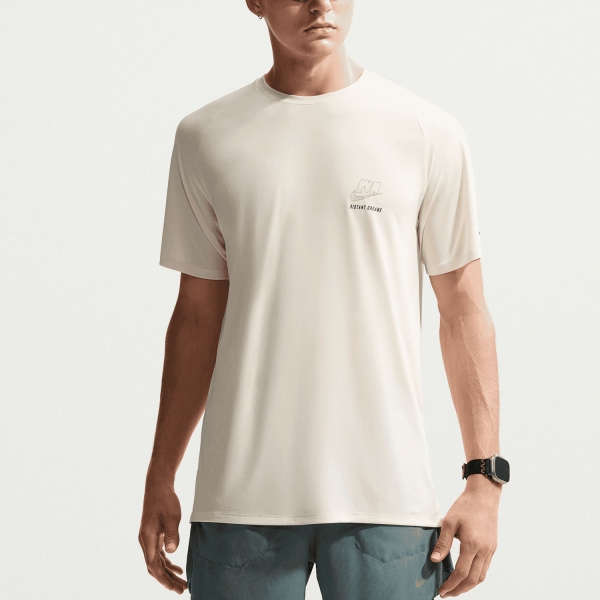 Men's Running T-Shirt Nike Stride Distant Dreams TShirt  Coconut Milk IO0543113