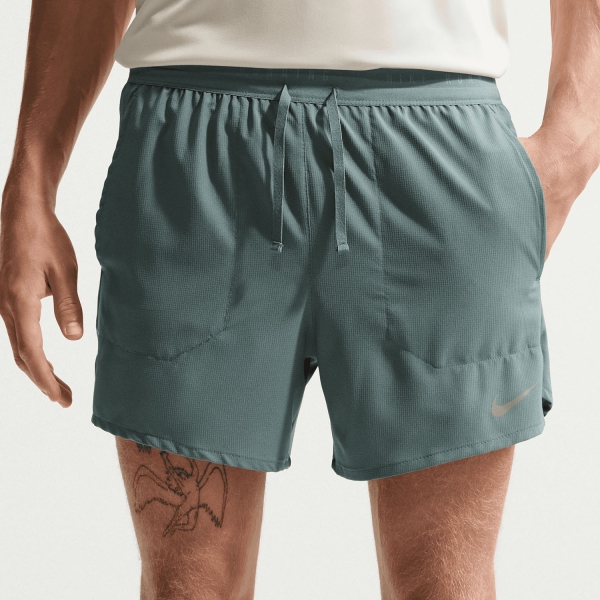 Men's Running Shorts Nike Stride DriFIT 5in Shorts  Mineral Slate/Reflective Silver IF2038382