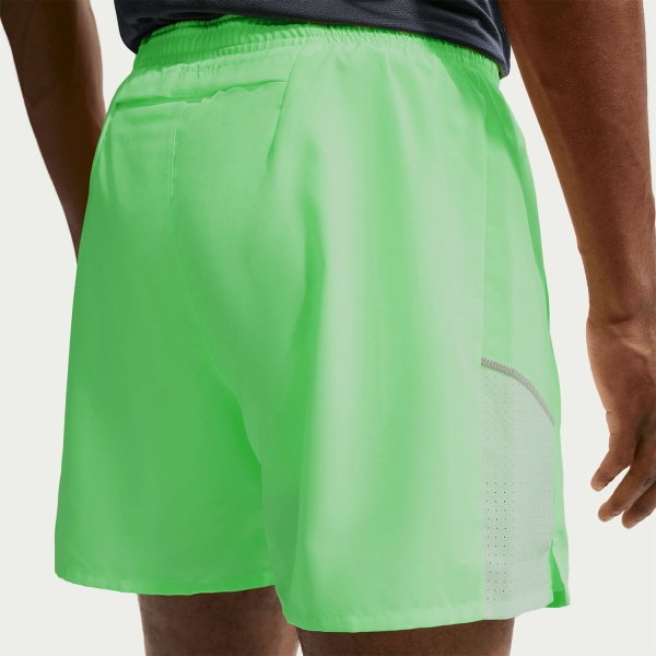 Nike Miler 2 in 1 5in Shorts - Illusion Green/Cucumber Calm/Reflective Silver