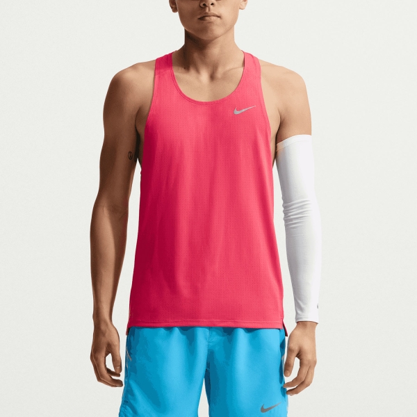 Men's Running Tank Nike DriFIT Fast Tank  Fusion Red/Reflective Silver FN4229606