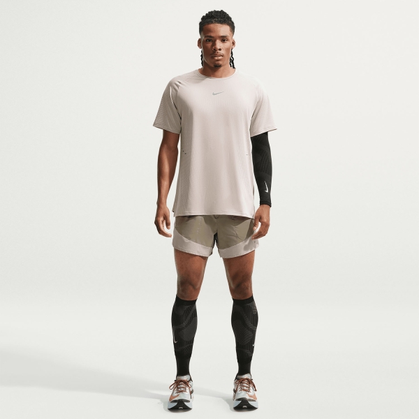 Nike Aero-FIT Stride T-Shirt - Cream II/Sail/Reflective Silver