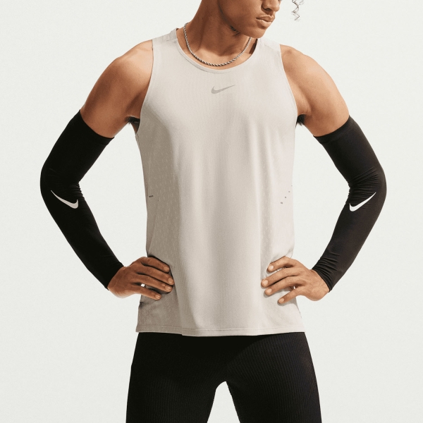  Nike AeroFIT Stride Tank  Cream II/Sail/Reflective Silver IM5148236