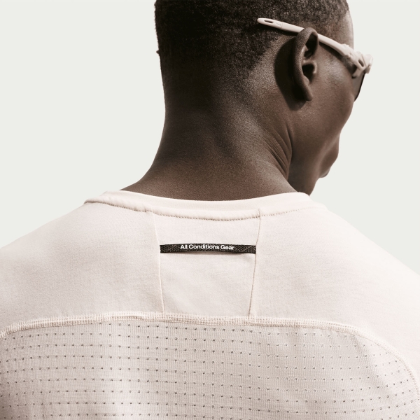 Nike ACG Solar Chase T-Shirt - Light Orewood Brown/Summit White