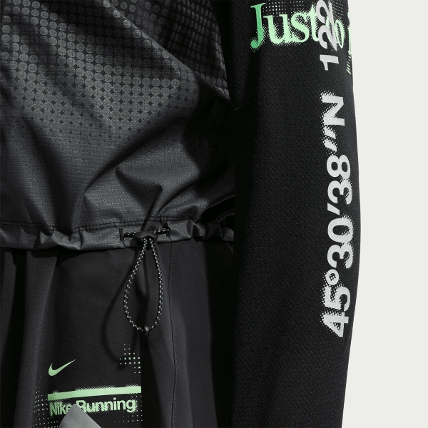 Nike Swift Graphic Shirt - Black/Iron Grey/Illusion Green/Reflective Silver