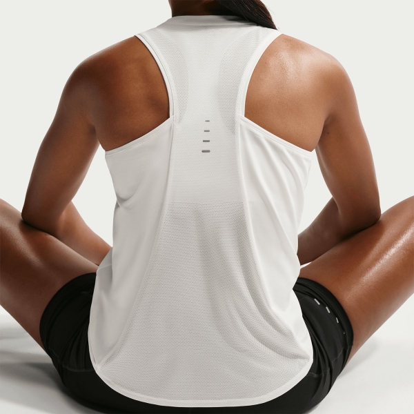 Nike Dri-FIT Swift Tank - Sail/Reflective Silver