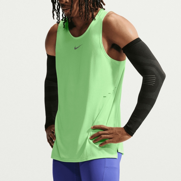 Men's Running Tank Nike AeroFIT Stride Tank  Volt/Light Silver/Reflective Silver IM5148702