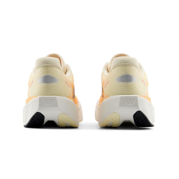 New Balance FuelCell Rebel v5 - Calcium/Gumdrop