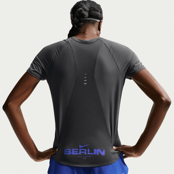 Nike Swift Berlin T-Shirt - Anthracite