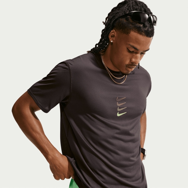 Nike Dri-FIT Graphic T-Shirt - Tar