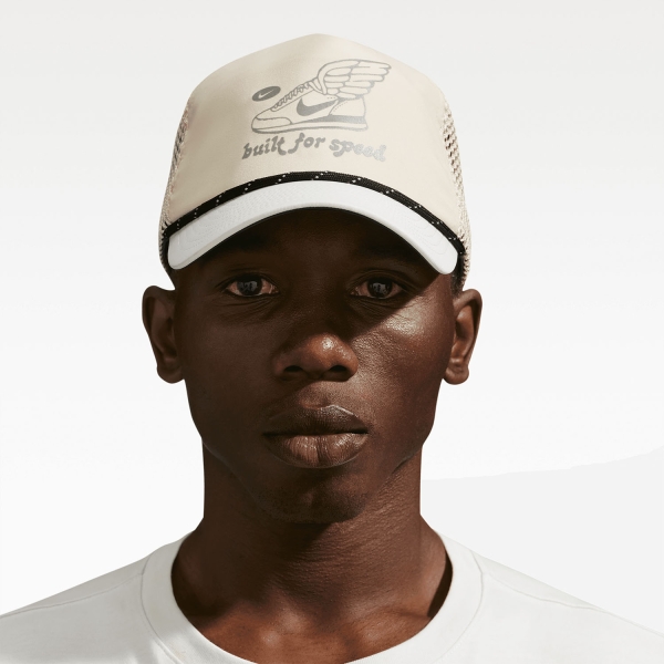 Hats & Visors Nike Pro Graphic Cap  Light Khaki/Sail/Anthracite/Reflective Silver IQ1339229