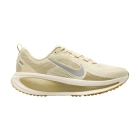Nike Vomero 18 ESS - Light Khaki/Metallic Silver/Desert Khaki