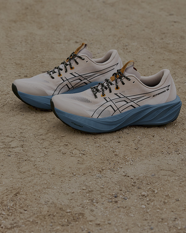 Run, explore
ASICS Nature Bathing Collection