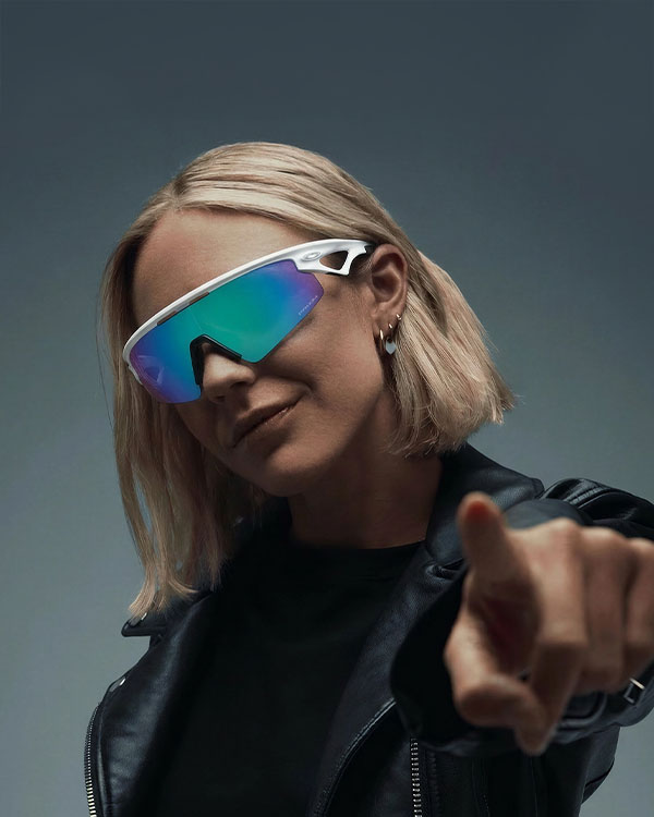 Broad vision
Oakley Sphaera Strike